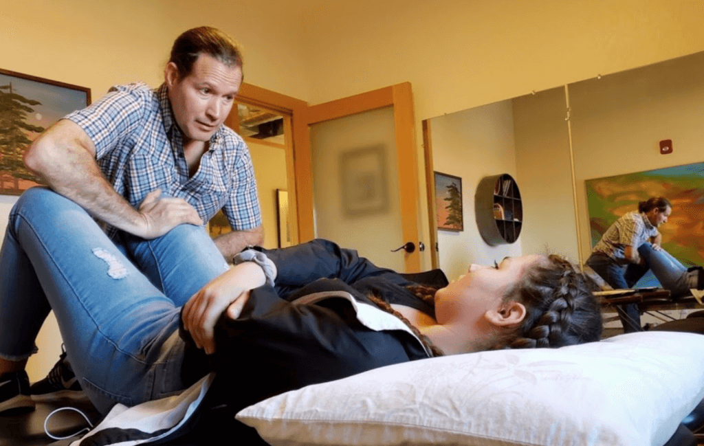 hip and knee pain essential physical therapy